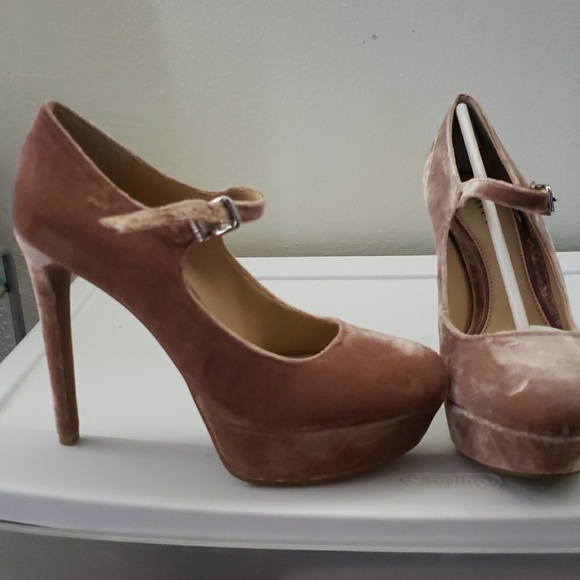 Heals - Picture 2 of 3